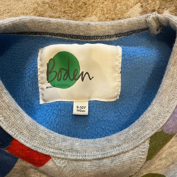 Boden Fleece-lined Sweatshirt. Boys size 9-10. Good condition. - Picture 2 of 2